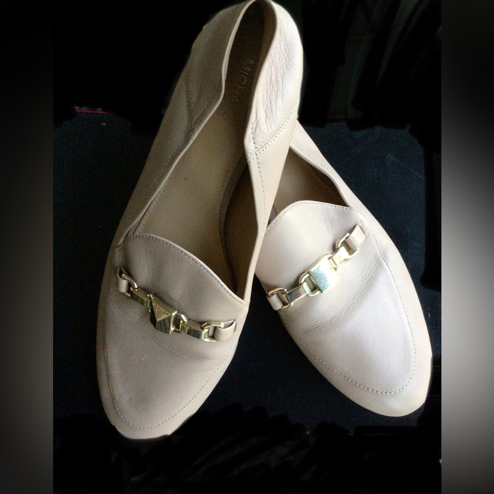 Michael Kors nude flats Size 9.5